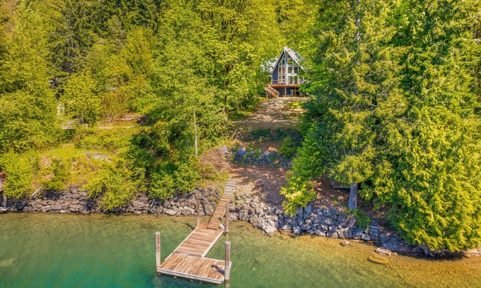 Hoodsport Cabin | Gorgeous Modern Cabin with Access to Lake Cushman!