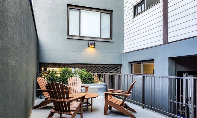 Columbia Heights Apartment | Gorgeous Modern Serviced Apartment