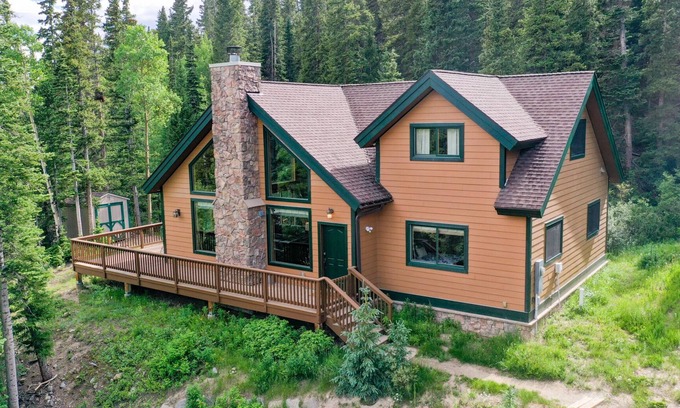 Alma Cabin | Gorgeous Mountain Cabin, Family Friendly w/Expansive Windows, Fireplace - Willow Creek