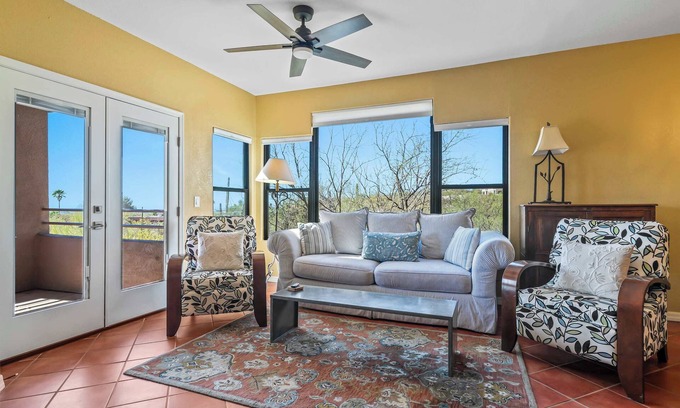 Tucson Condo | Gorgeous Mountain & City Views, Pools, & Hot Tubs