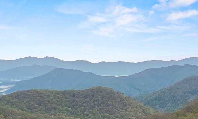 Wolf Laurel House | Gorgeous Mountain Views-Wolf Laurel