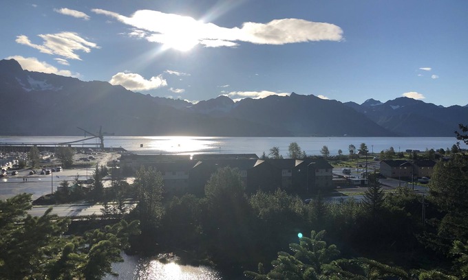 Seward Apartment | Gorgeous new, 1 bd luxury apt, offering stunning views of the mountains and bay