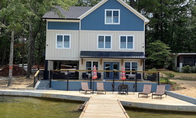 Little Kowaliga House | Gorgeous Newly Reimagined Lake Martin Home Within Steps of the Water