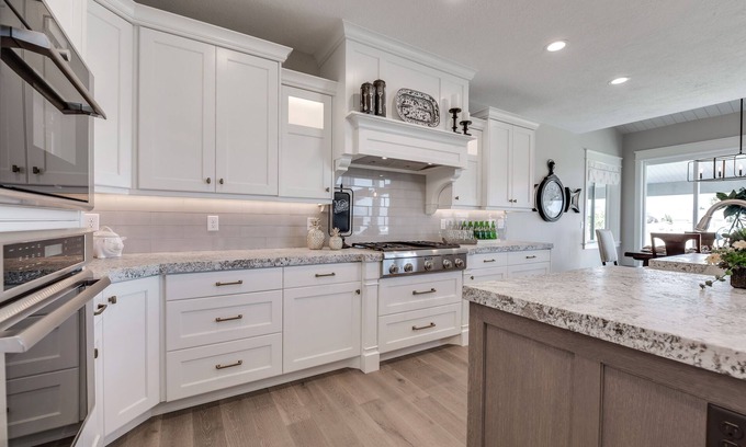Riverton House | Gorgeous, pet friendly home with large kitchen and huge yard