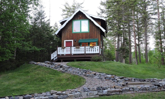 Kalispell Cottage | Gorgeous Property Located Just 30 Minutes From Glacier National Park