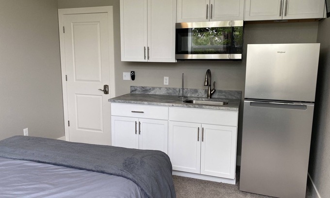 Sterling Apartment | Gorgeous Remodeled Studios! Sterling! # 16