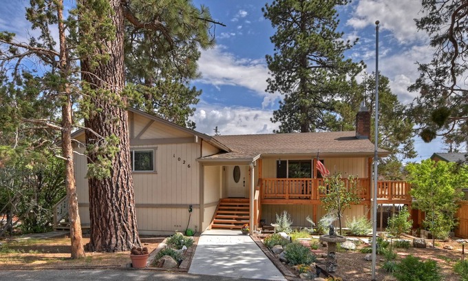 Whispering Forest House | Gorgeous rental, new listing !!! Sleeps up to10, great location, GAME ROOM, FUN!