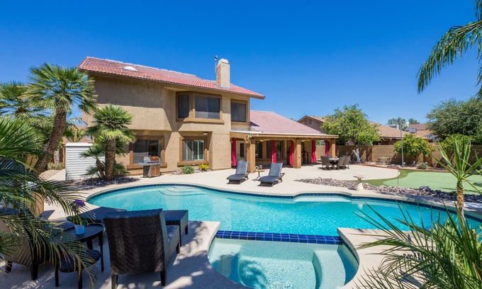 Paradise Valley Mirada House | *Gorgeous Retreat in the Desert* Newly remodeled 4 BR Home with pool & hot tub