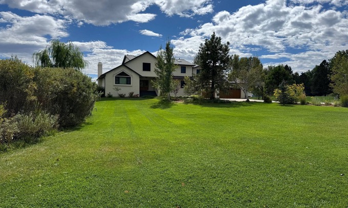 Boulder House | Gorgeous Rural Boulder Executive House, 2+ acres, 10 minutes to Pearl St