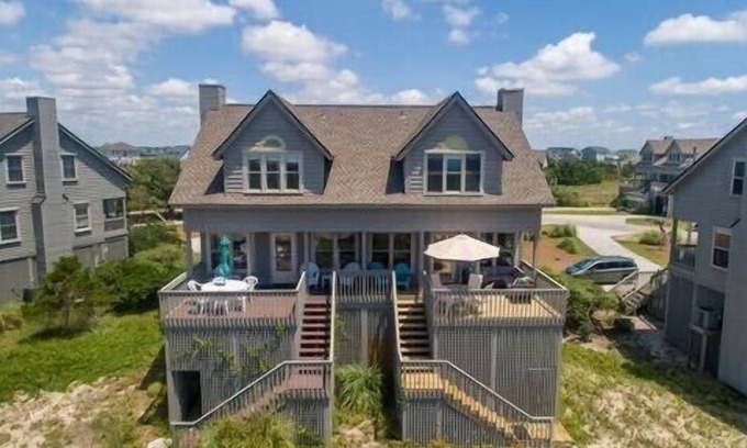 Topsail Beach House | Gorgeous, Summer Paradise, Serenity Point Topsail Beach - 2BR, 2.5BA