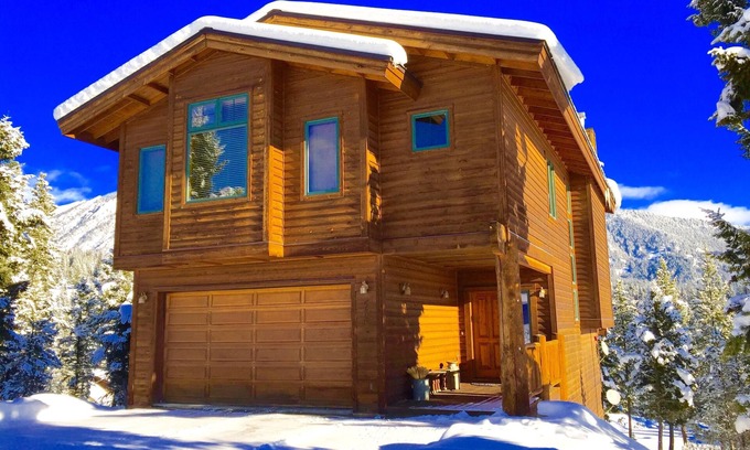 Antler Ridge House | Gorgeous, Upscale Big Sky Cabin w/Mtn Views & Privacy