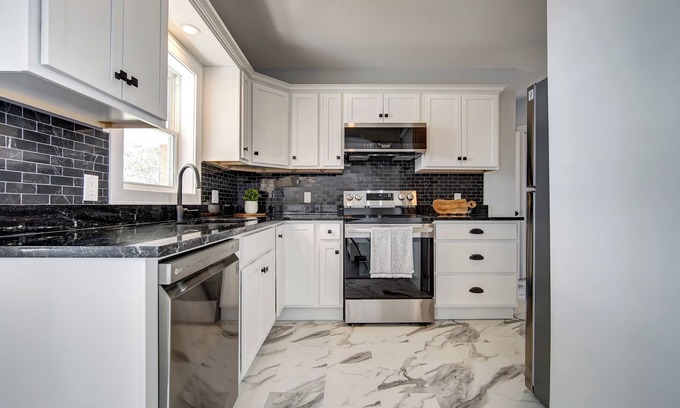 Conrod Settlement Cottage | Gorgeous Waterfront Cottage only 45 minutes from Halifax