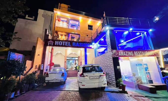Agra Hotel | Goroomgo Rashmi Agra