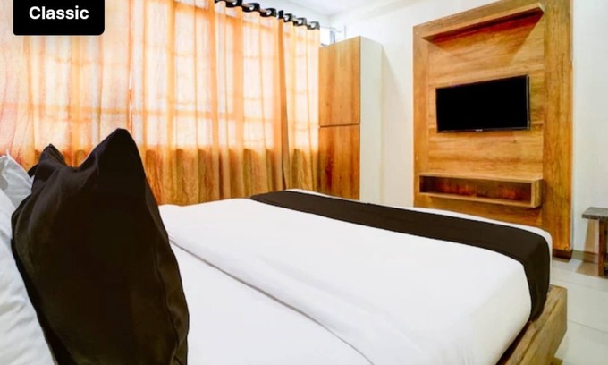 Vadodara Hotel | Goroomgo Riddhi Residency Varodra