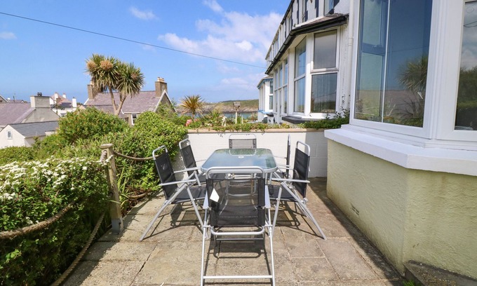 Cemaes Bay Cottage | GORPHWYSFA, family friendly, country holiday cottage in Cemaes Bay
