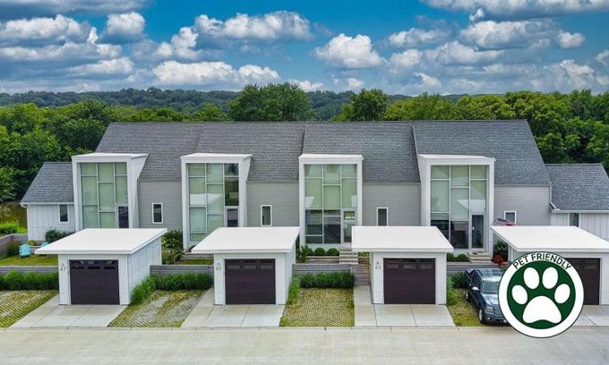 Ottawa House | Gossamer Breeze