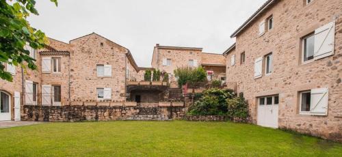 Saint-Quentin-sur-Sauxillanges House | Goulapie, Village de gîtes