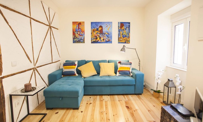 Santa Engracia Apartment | Graça Traditional Apartment