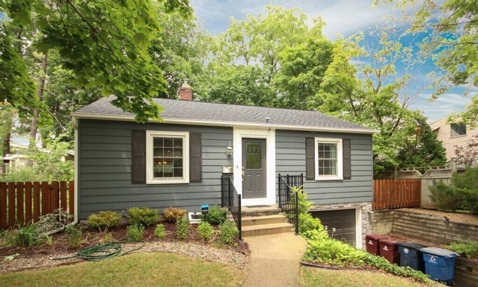 Ann Arbor House | Graduation Home in the heart of beautiful Ann Arbor
