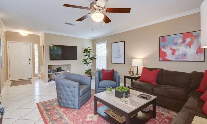 West San Antonio House | Graduations Lackland BMT Contractor Riverwalk Golf SeaWorld vacation