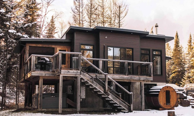 Matawinie Regional County Municipality Ski Chalet | Grand Duc | spa | sauna | riverfront | dogfriendly