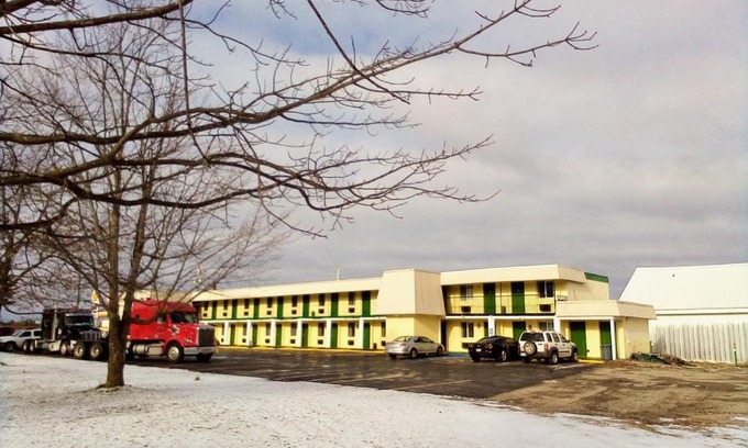 Kalkaska Hotel | Granada Inn Motel - Kalkaska