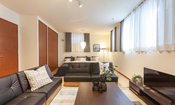 Akasaka Apartment | Granado Roppongi