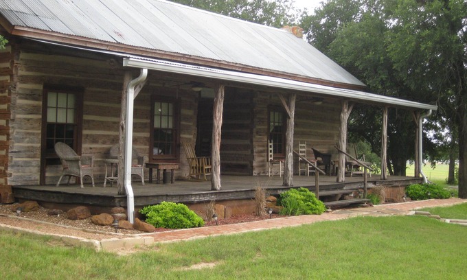 Granbury Cabin | Granbury Log Cabin - West Cabin - Two seperate cabins under one roof