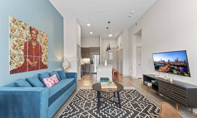 Montopolis Apartment | Grand 1BR luxe suite close to Downtown w/fast WiFi