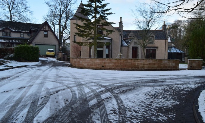 Westhill House | Grand 2 Bedroom house in Scottish Manor