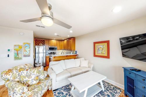 Ono Island Apartment | Grand Caribbean East & West E411