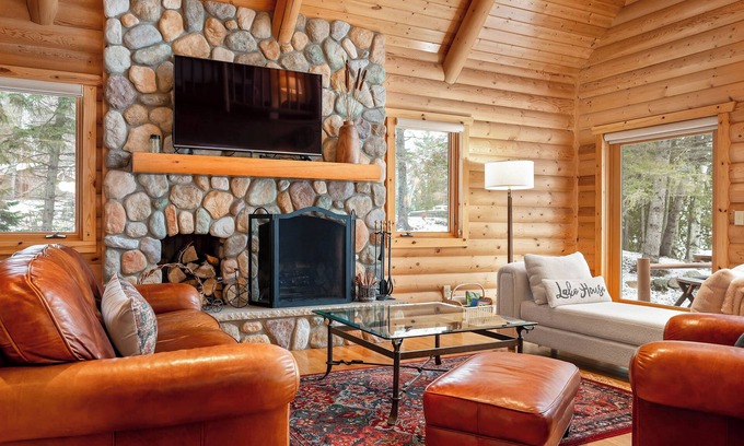 Grand Rapids House | Grand Deer Lake Log Home – Minnesota Lake Life: Swim, Fish, Boat & More
