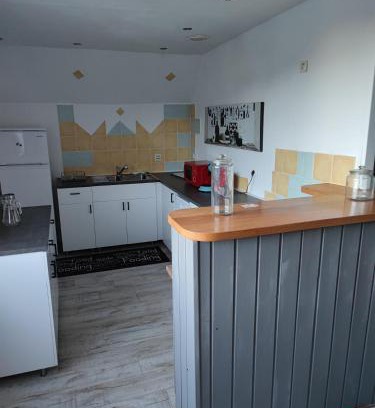 Besse-en-Chandesse Apartment | Grand Duplex, 6 personnes