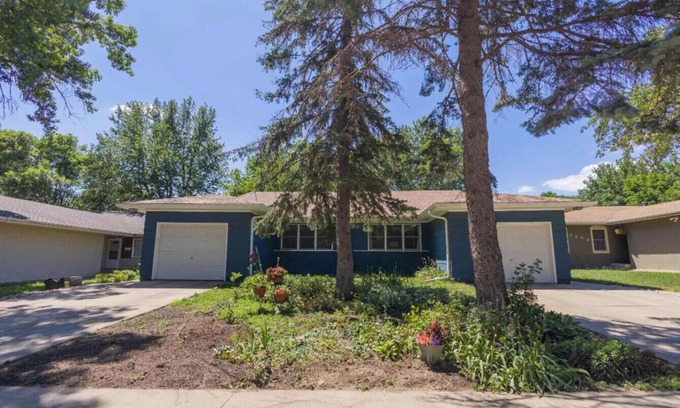 Sioux Falls House | Grand Duplex Blue House