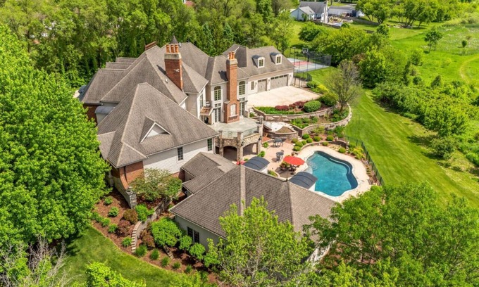 South Elgin House | Grand Estate at the Preserve