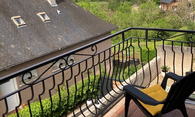 Bozouls House | Grand Gîte Entièrement Rénové au Cœur de Bozouls
