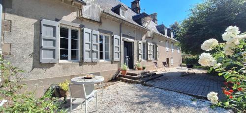 Ally House | Grand gite familial 5 chambres à Ally, dans le Cantal à côté de Salers