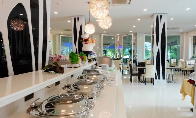 Nakhon Sawan Hotel | Grand Hill Resort and Spa