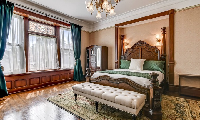 Springfield House | Grand Historic Retreat | 3BR Suite | Modern Comfort & Classic Charm