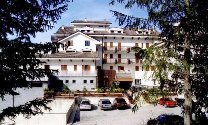 Rocca di Mezzo Hotel | Grand Hotel delle Rocche