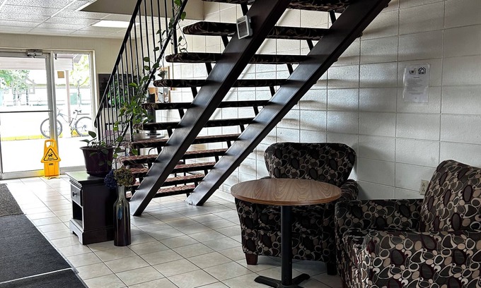 Moorhead Hotel | Grand Inn