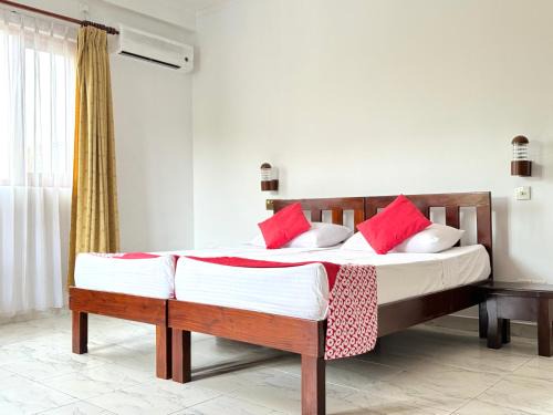 Sirimalwatta Hotel | Grand Kandy Villa
