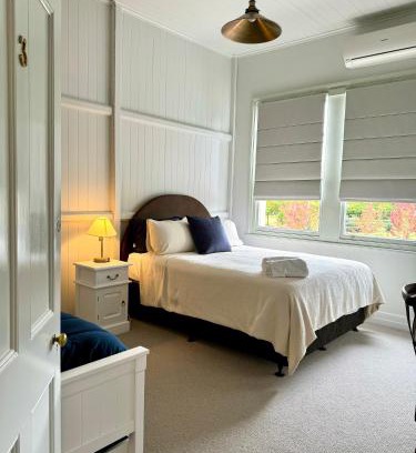 Crows Nest Hotel | Grand Old Crow Hotel