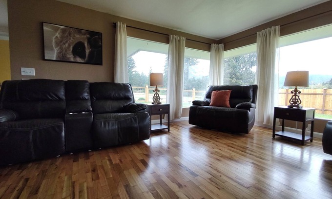 Amanda Park House | Grand Opening! 3-Bedroom Home- Close to Olympic National Park and Lake Quinault