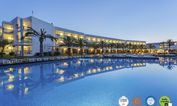 Sant Jordi de Ses Salines Hotel | Grand Palladium Palace Ibiza Resort & Spa