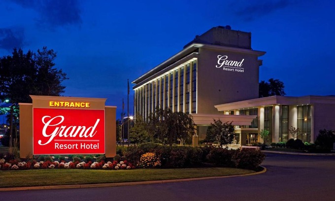 Mount Laurel Hotel | Grand Resort Hotel - Mt Laurel - Philadelphia
