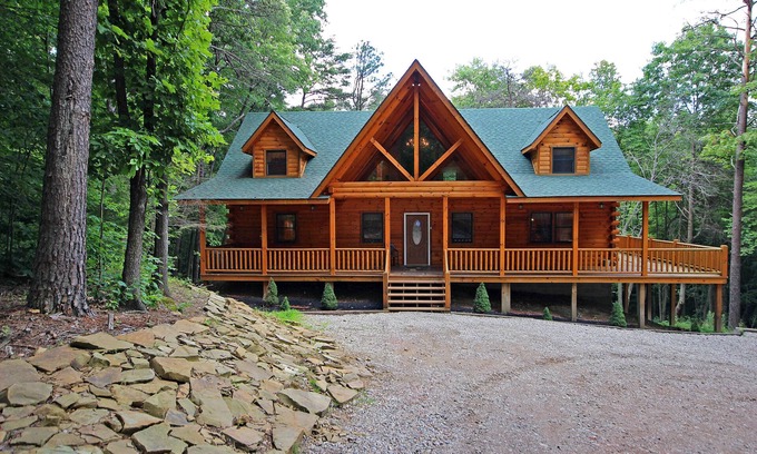 South Bloomingville Cabin | Grand Valley Lodge, 8-Bedrm Lodge - Hocking Hills