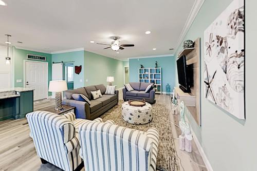 Cypress Lake Apartment | Grand View #103