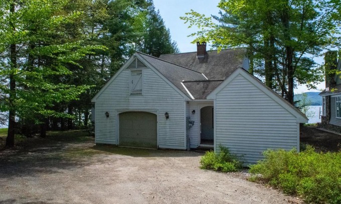 Sunapee House | Grand View At Fernwood