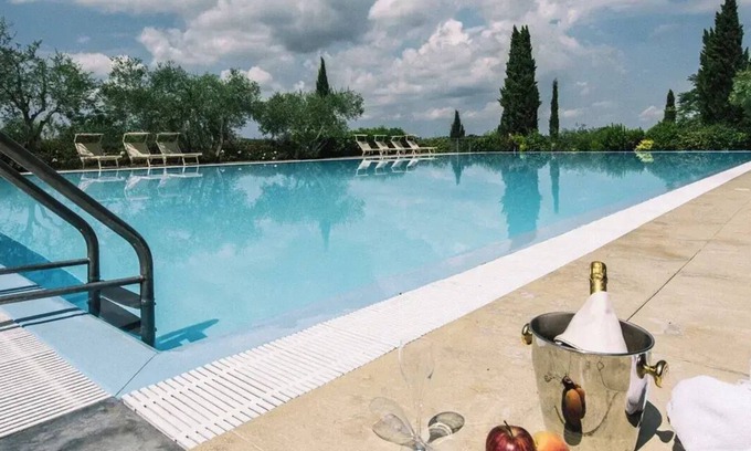 Peccioli Apartment | Grande Appartamento in Centro Storico di Peccioli